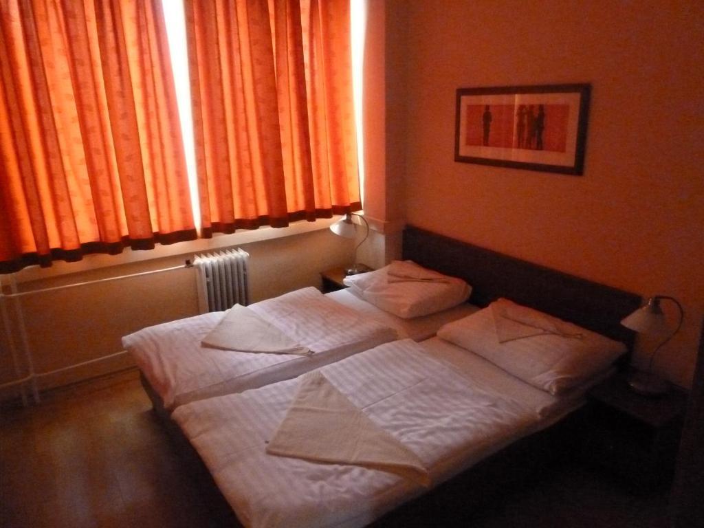 Hotel Jurki Dom Bratislava Extérieur photo