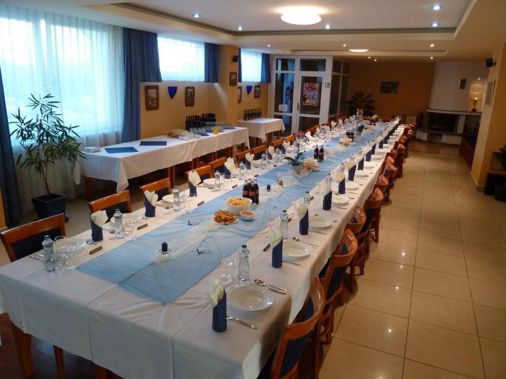 Hotel Jurki Dom Bratislava Extérieur photo