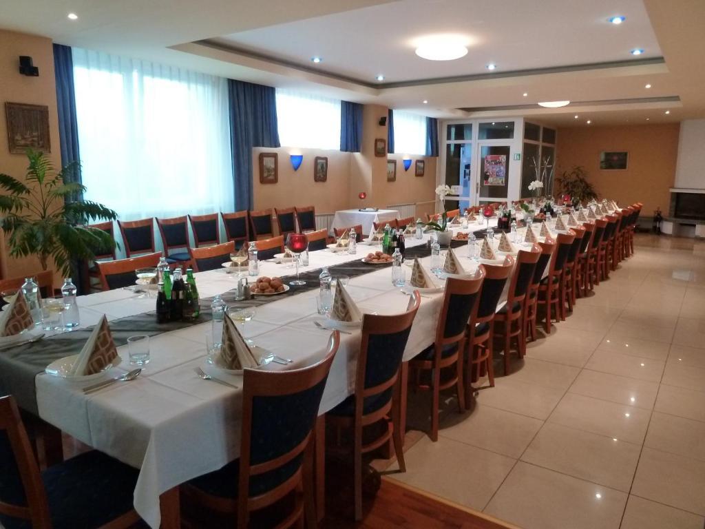 Hotel Jurki Dom Bratislava Extérieur photo